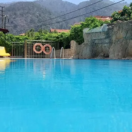 Oez-ay Aparthotel *