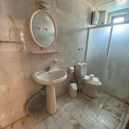 Oez-ay Aparthotel